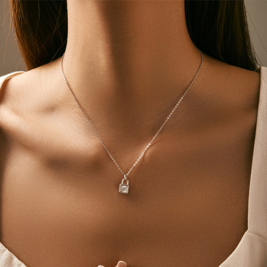 Pendentif en Argent 925 Taille Diamant Style Luxe Léger